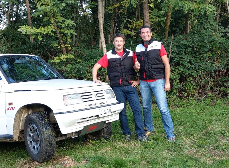 Gli ammortizzatori KYB in pista sulla Suzuki Vitara V8